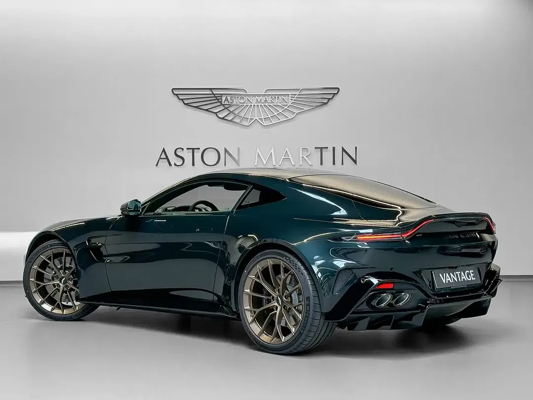 Aston Martin Vantage Coupe - Thumbnail 5