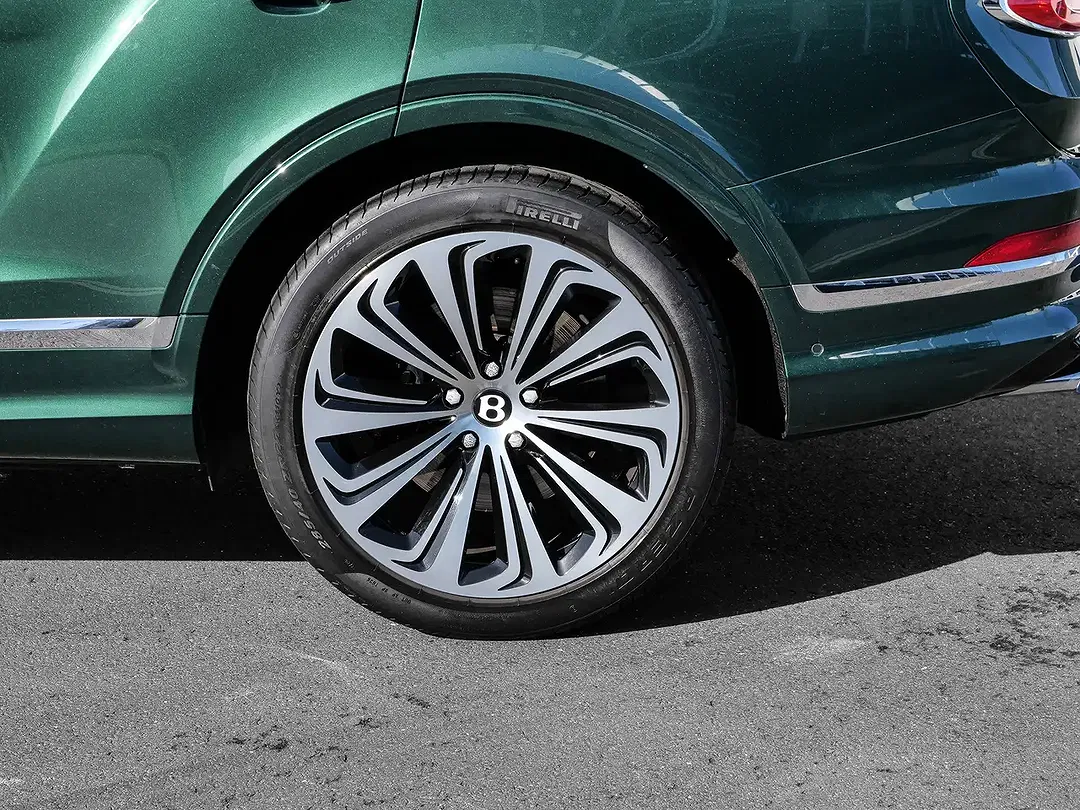 Bentley Bentayga 4.0 V8 First Edition - Thumbnail 6