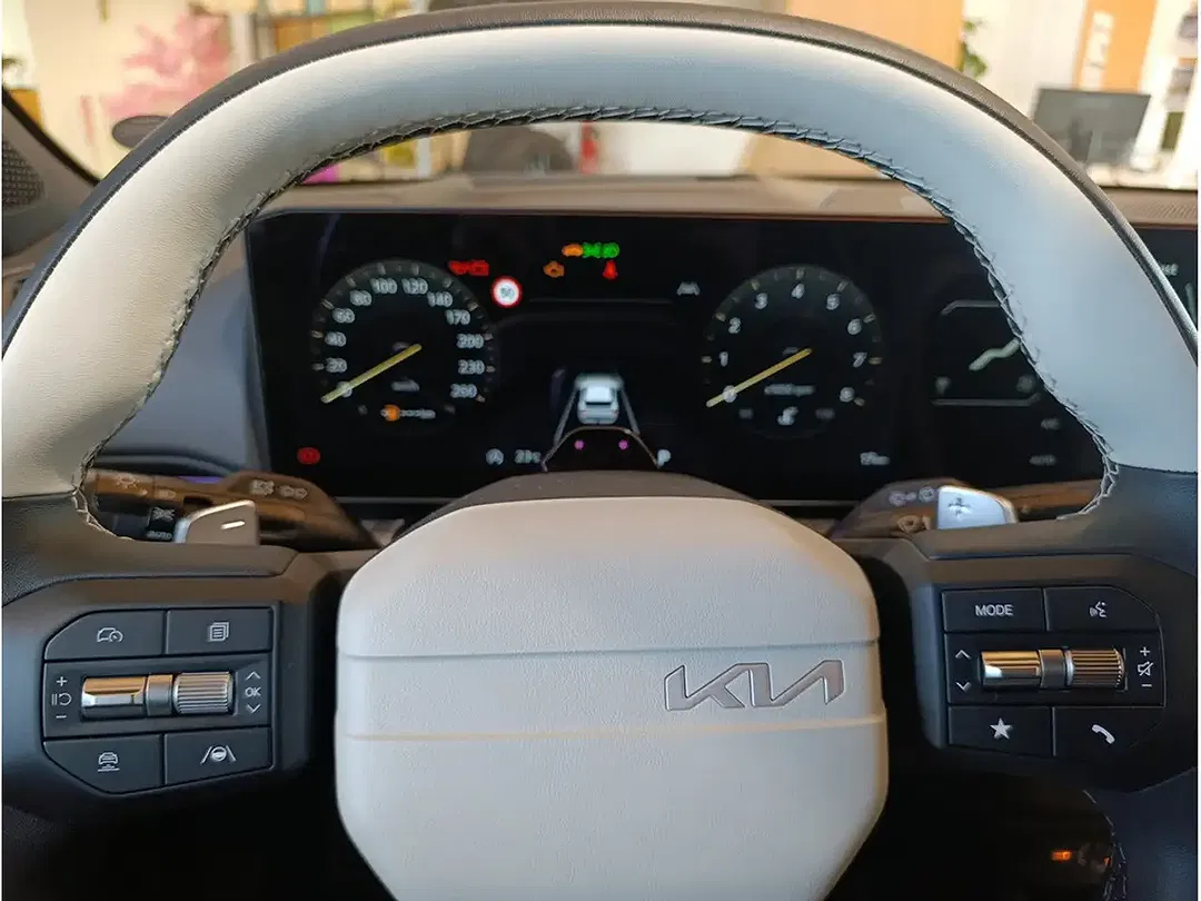 Kia K4 1.6 DCT GT-Line - Thumbnail 10