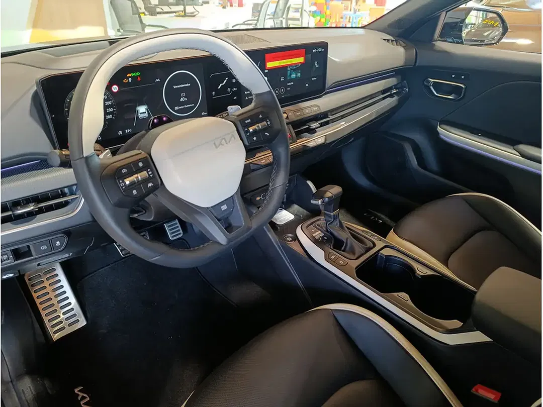 Kia K4 1.6 DCT GT-Line - Thumbnail 6