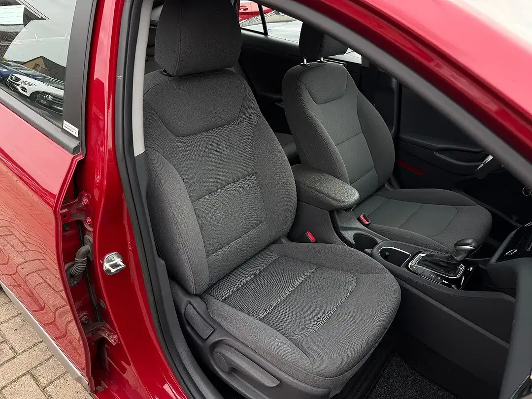 Hyundai IONIQ Hybrid - foto 15