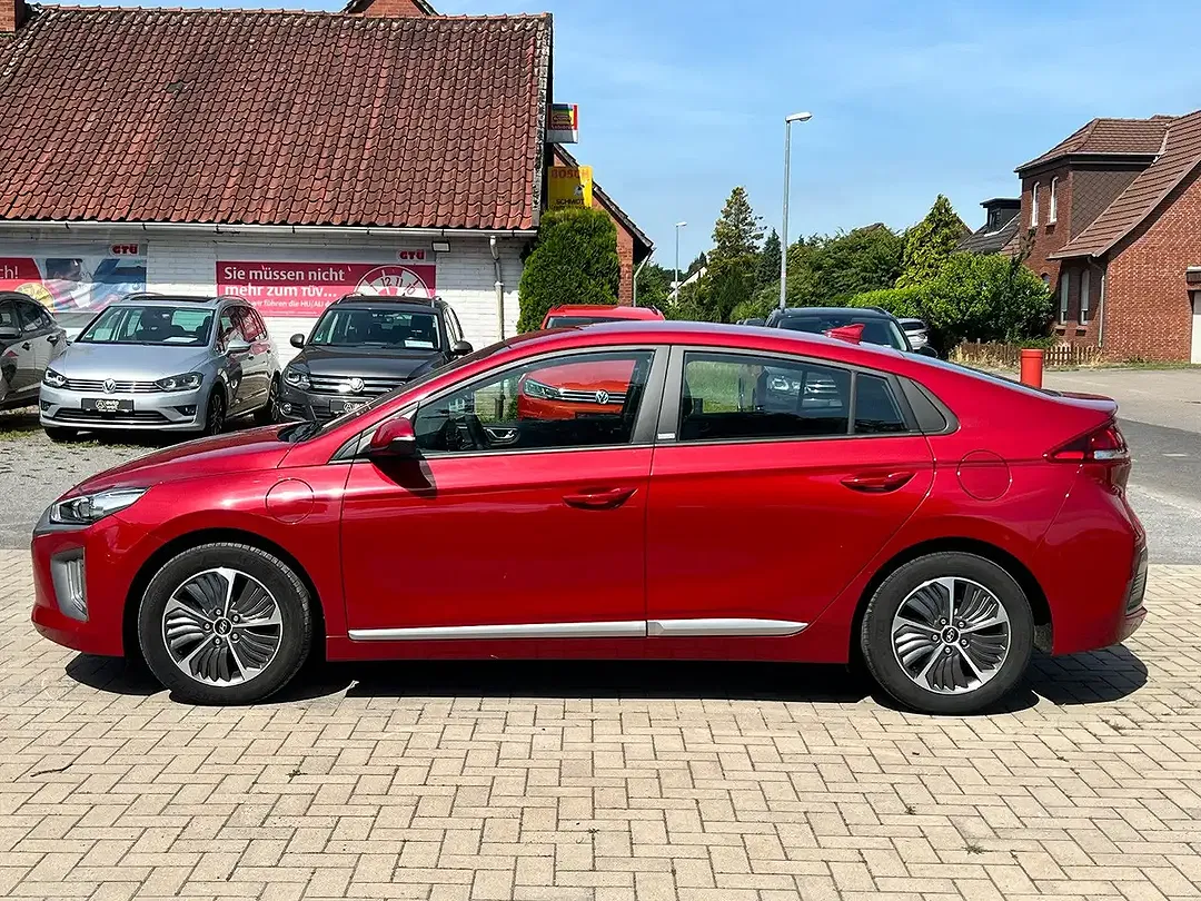 Hyundai IONIQ Hybrid - foto 2