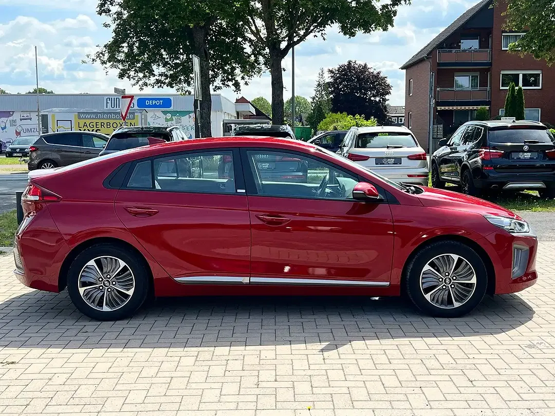 Hyundai IONIQ Hybrid - Thumbnail 6