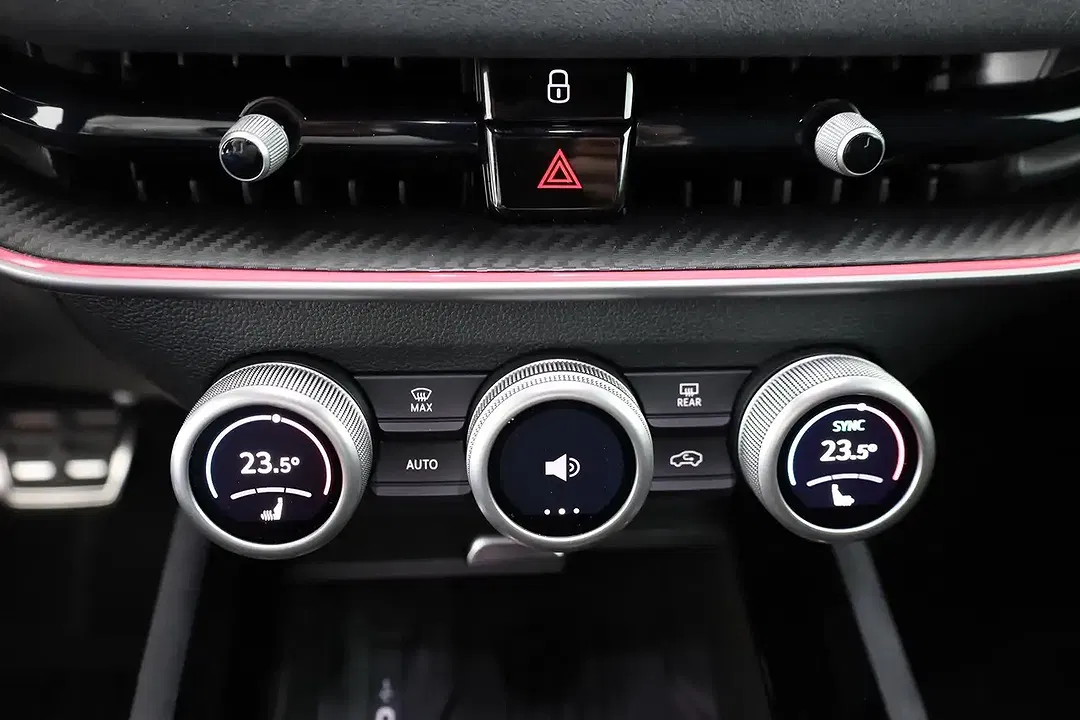 Skoda Superb 2.0 TSI DSG Combi Sportline - Thumbnail 11