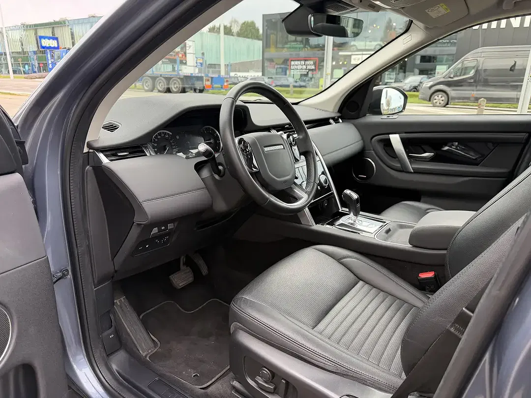 Land Rover Discovery Sport P300e 4x4 S - Thumbnail 10