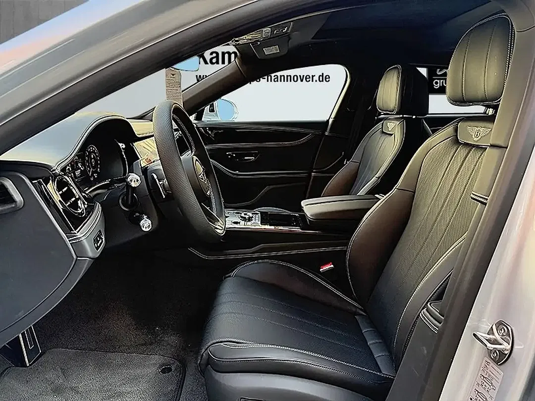 Bentley Flying Spur 4.0 V8 Hybrid - Thumbnail 12