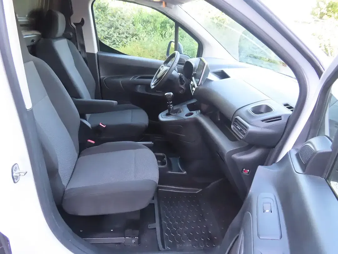 Opel Combo Cargo Edition - Thumbnail 10