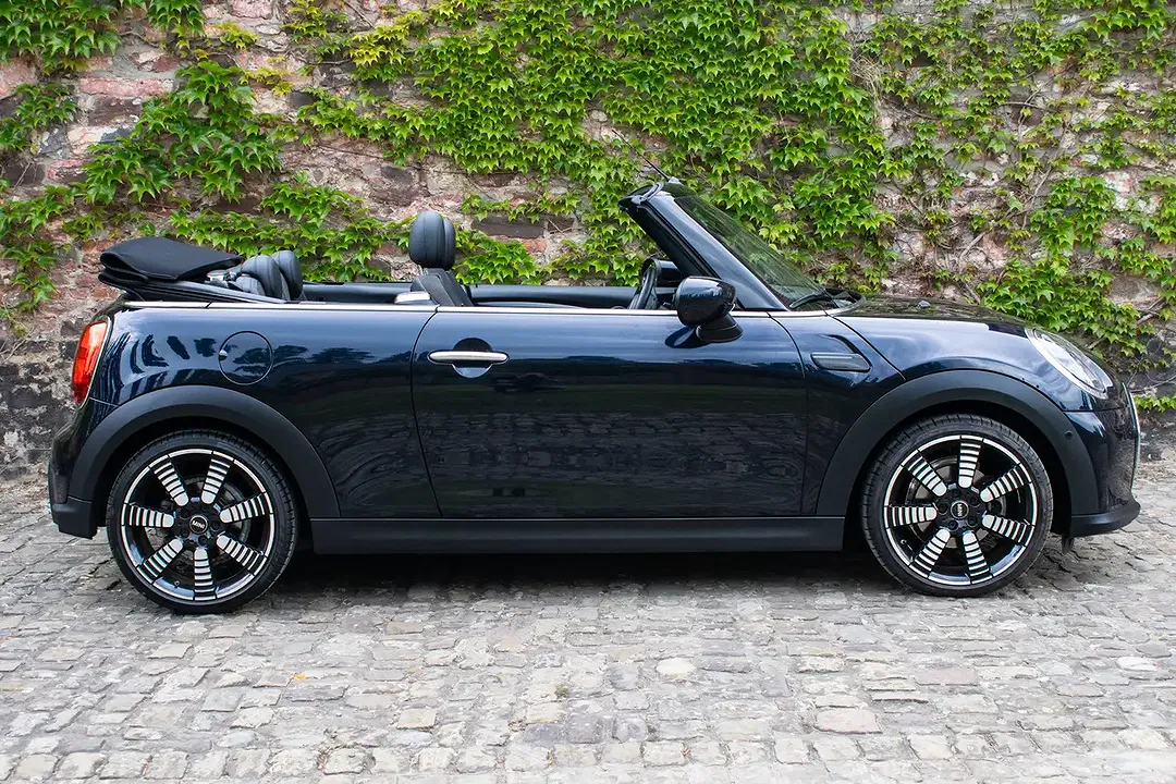 MINI One Cabrio - Thumbnail 9