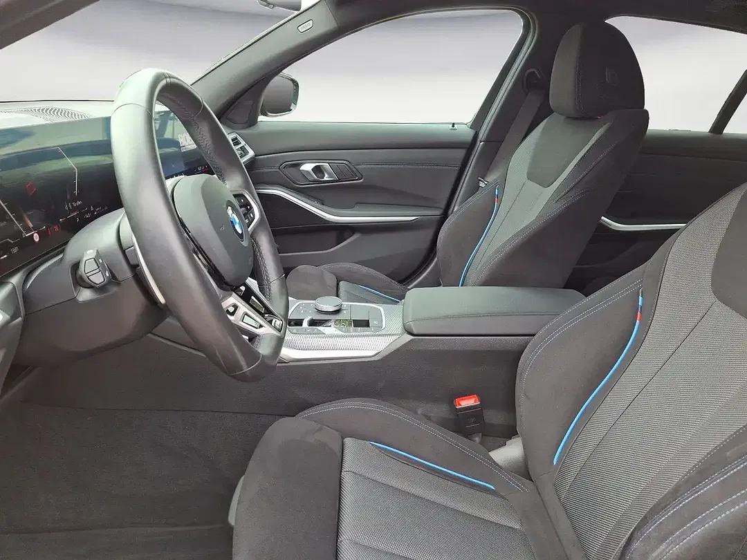 BMW 320 AUT xDrive - Thumbnail 11