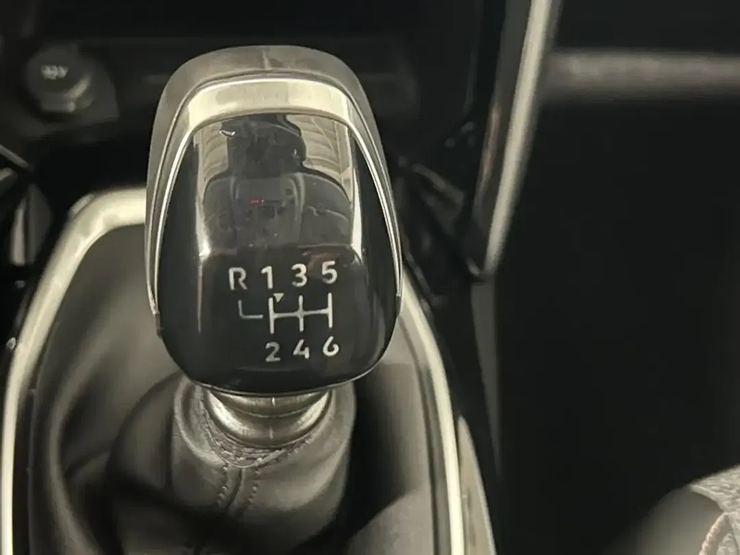 Peugeot 208 Allure - Thumbnail 4