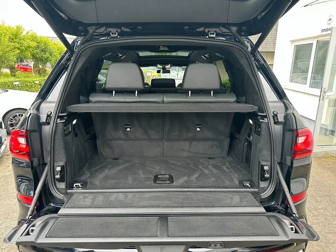 BMW X7 M Sport - Thumbnail 7