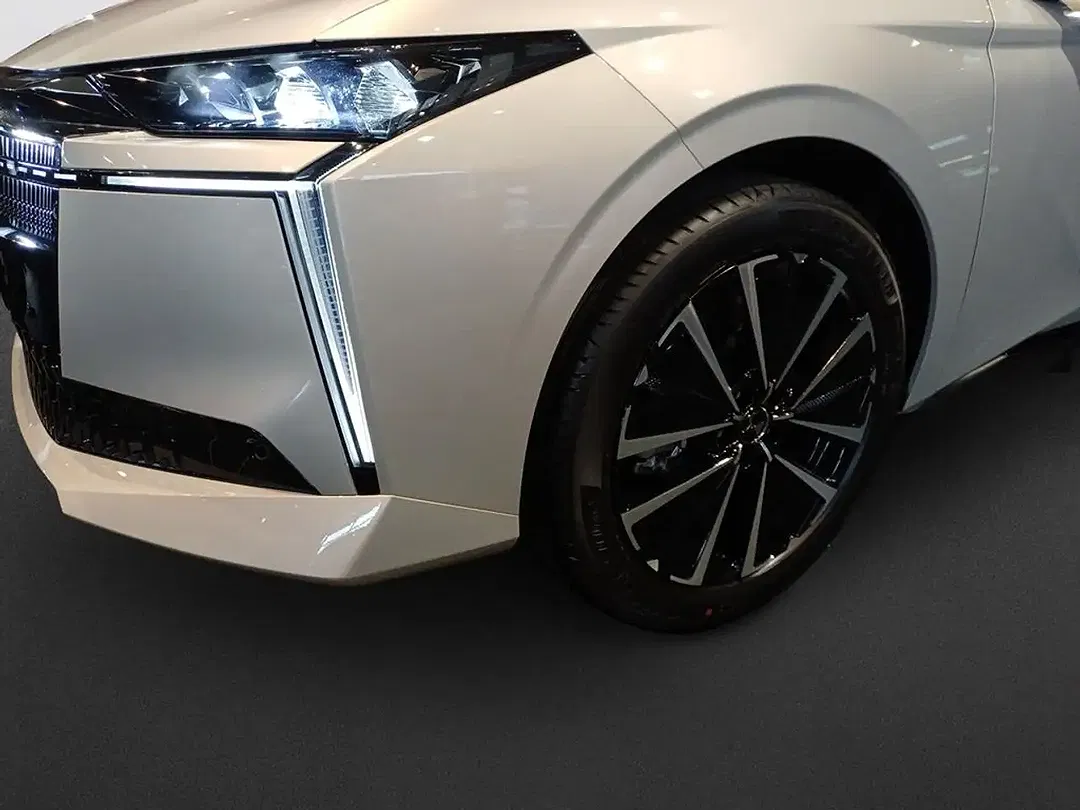 DS Automobiles DS 4 - Thumbnail 8