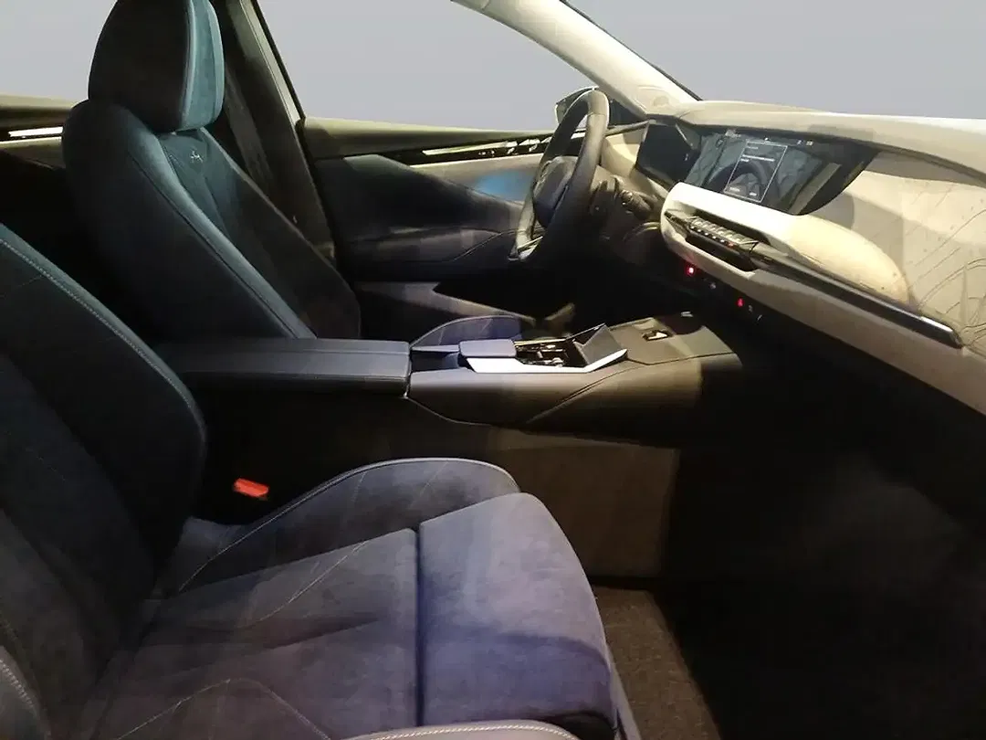 DS Automobiles DS 4 - Thumbnail 10