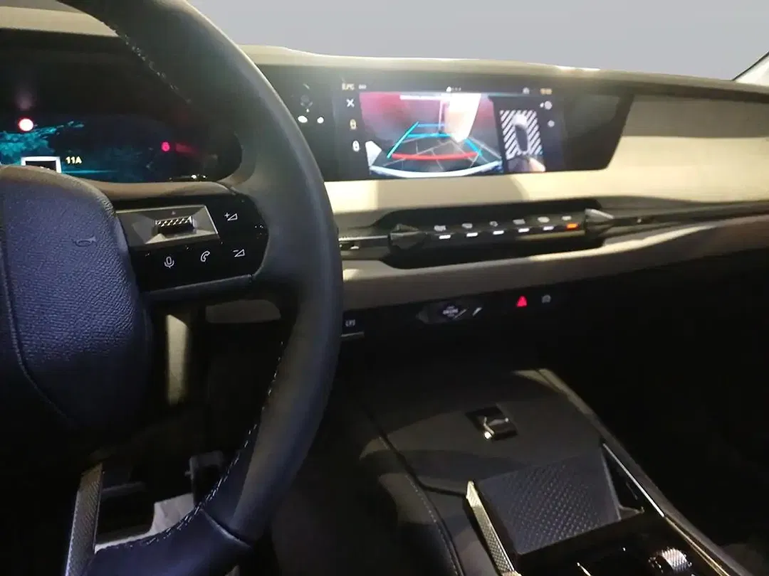 DS Automobiles DS 4 - Thumbnail 11