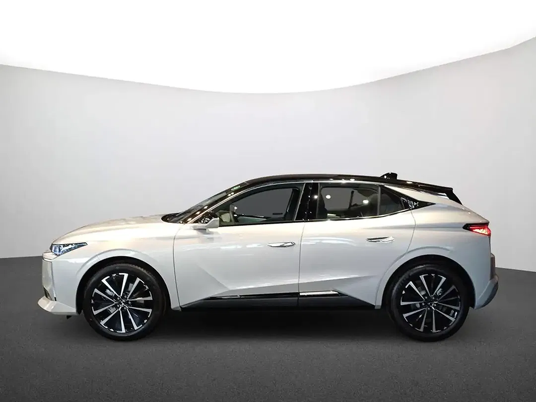 DS Automobiles DS 4 - Thumbnail 4