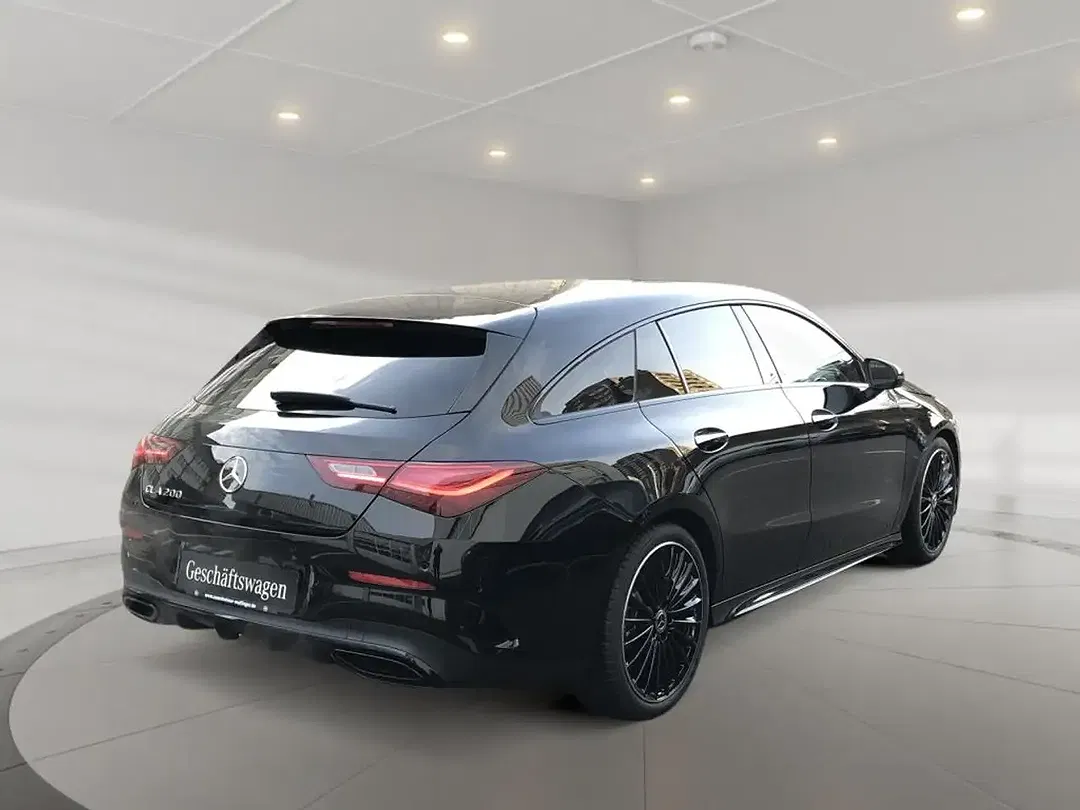 Mercedes-Benz CLA 200 AMG MBUX Night - foto 2