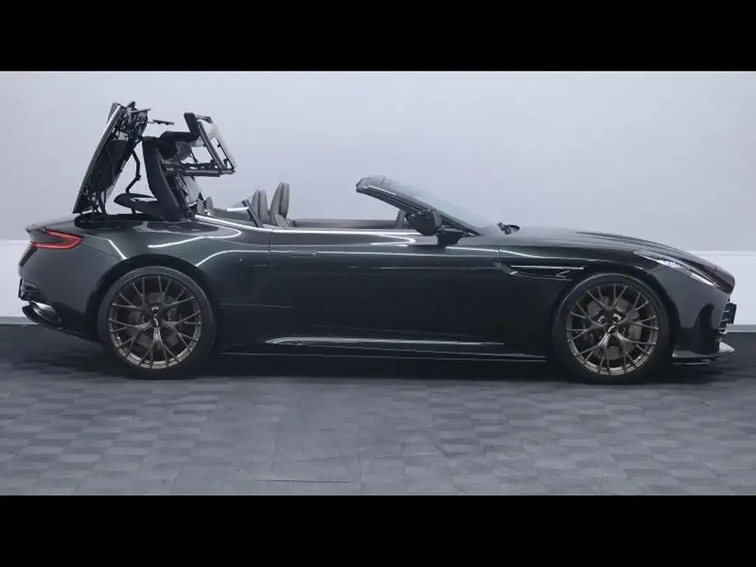 Aston Martin DB12 V8 Volante - Thumbnail 10