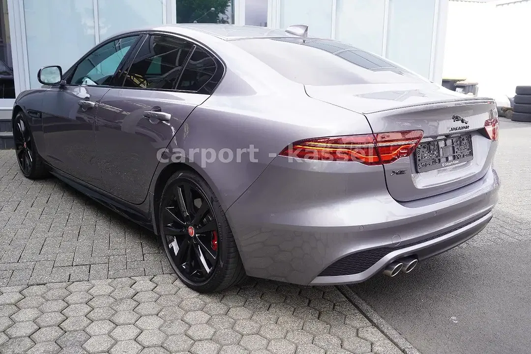 Jaguar XE R-Dynamic Black - Thumbnail 4