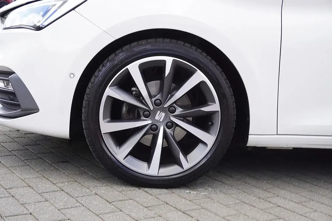 SEAT Leon 1.5 TSI FR - Thumbnail 9