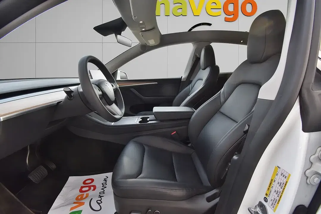 Tesla Model Y AWD Dual Motor Long Range - Thumbnail 14