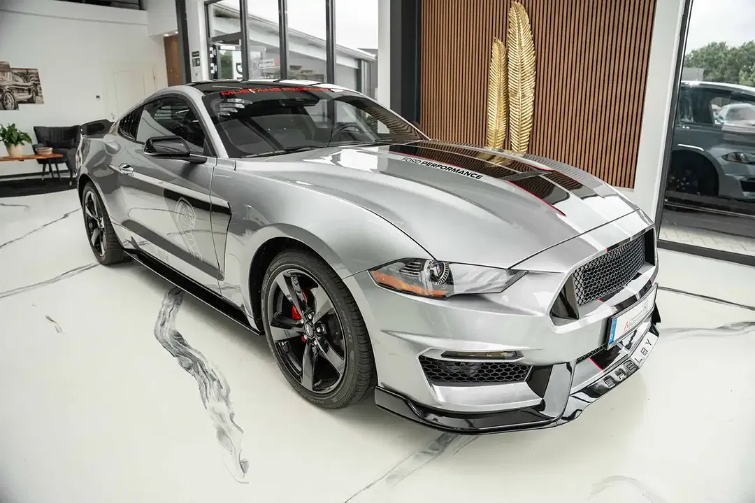 Ford Mustang 2.3 GT - Thumbnail 3
