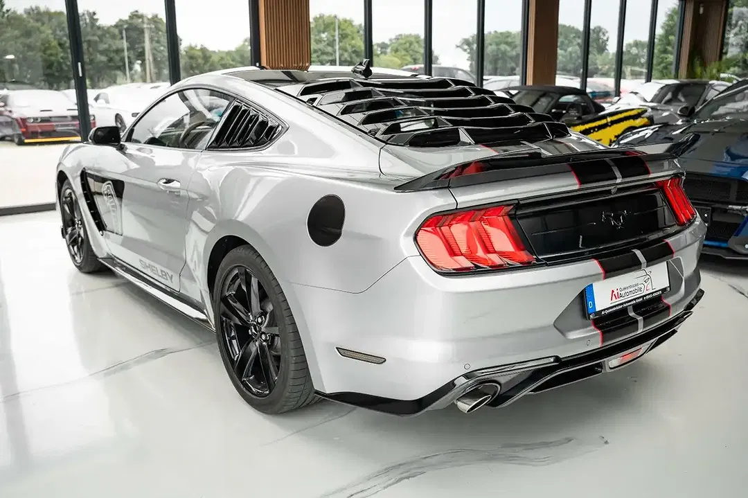 Ford Mustang 2.3 GT - Thumbnail 4