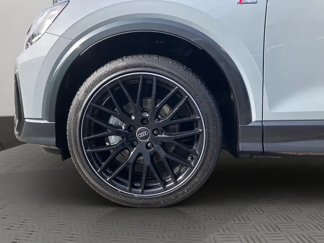 Audi Q2 35 TDI S tronic S line - Thumbnail 3