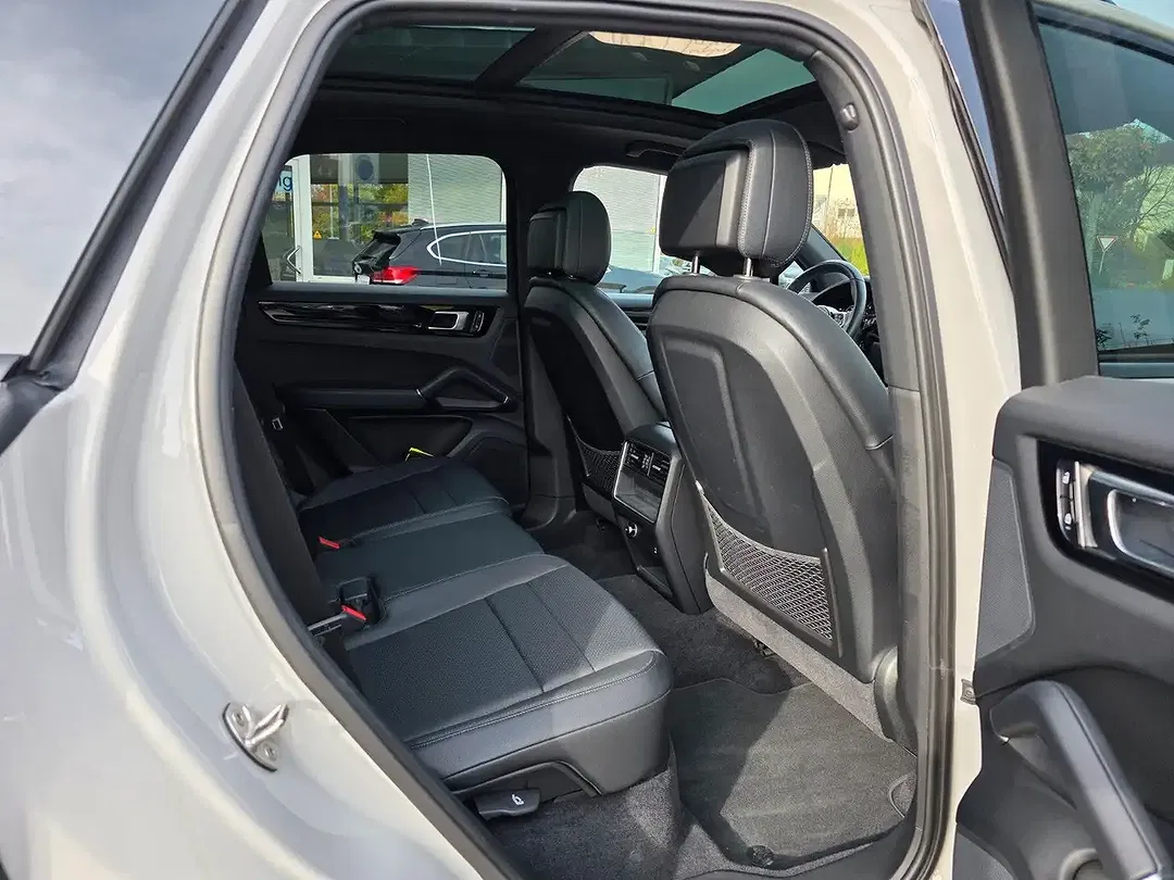 Porsche Cayenne 3.0 - Thumbnail 14