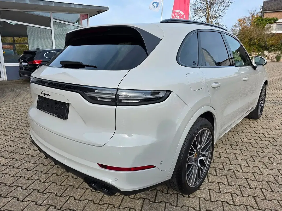 Porsche Cayenne 3.0 - Thumbnail 5