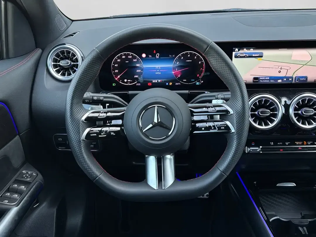 Mercedes-Benz GLA 200 - Thumbnail 9