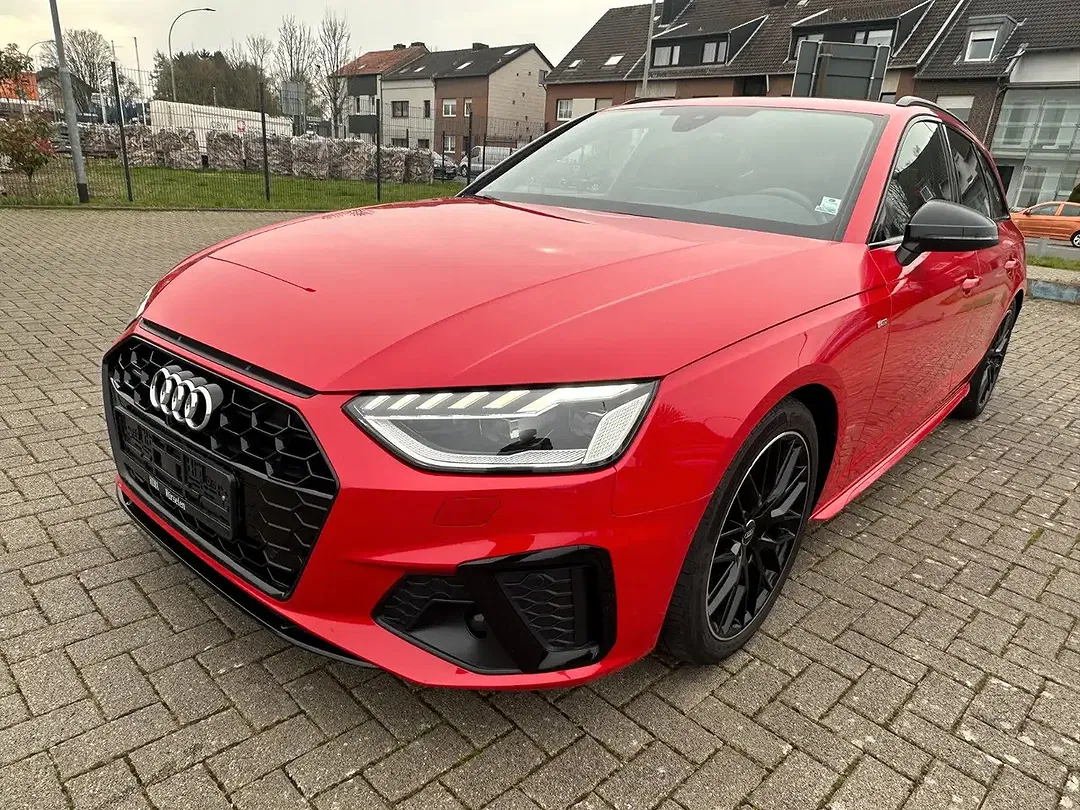 Audi A4 40 TDI quattro Avant S line - foto 1