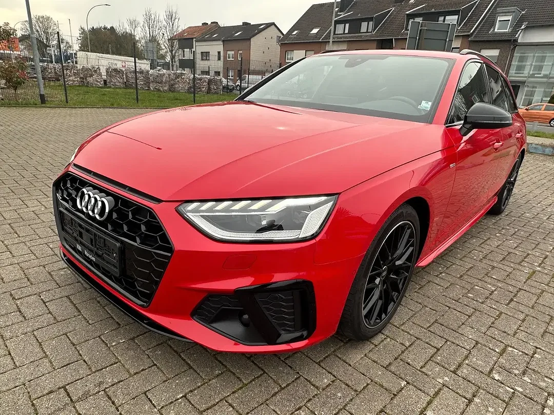 Audi A4 40 TDI quattro Avant S line - Afbeelding 1