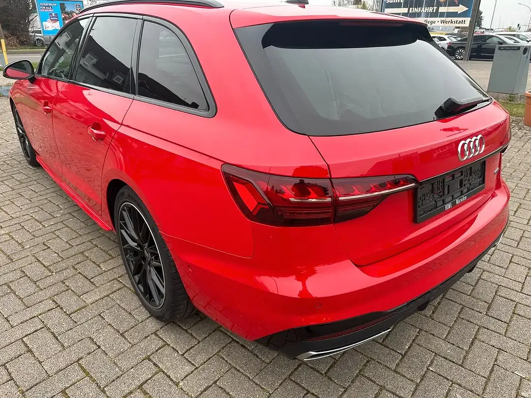 Audi A4 40 TDI quattro Avant S line - Thumbnail 10