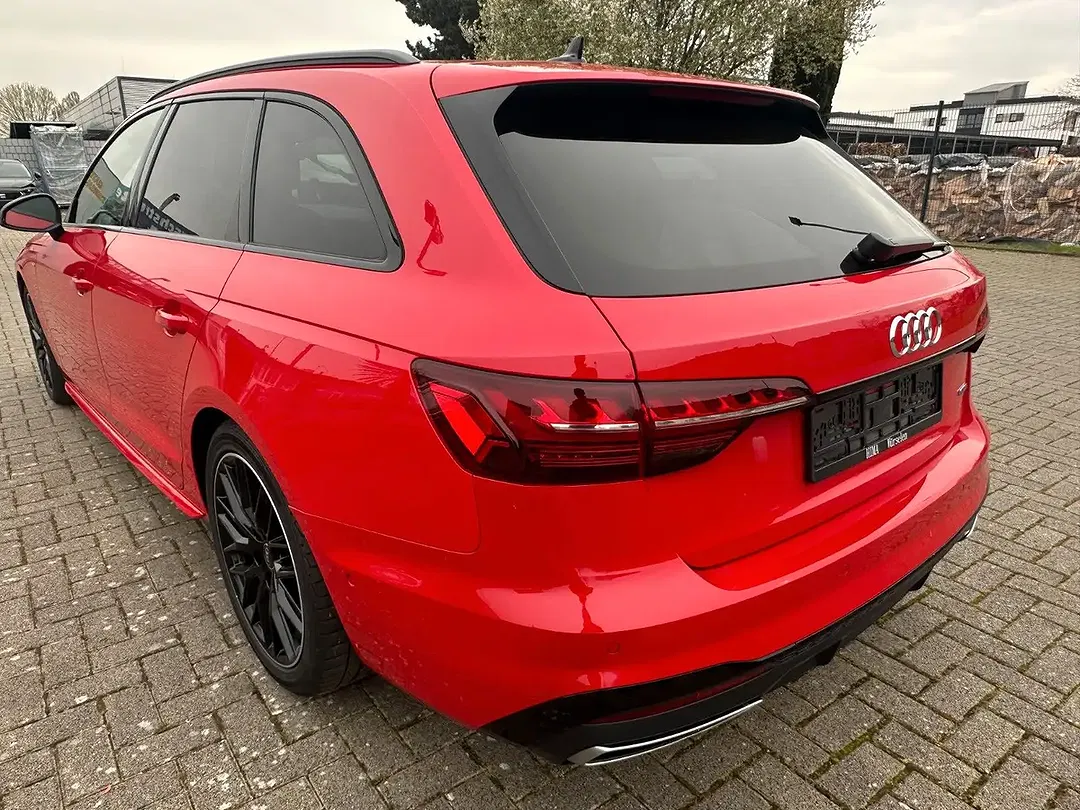 Audi A4 40 TDI quattro Avant S line - Thumbnail 8