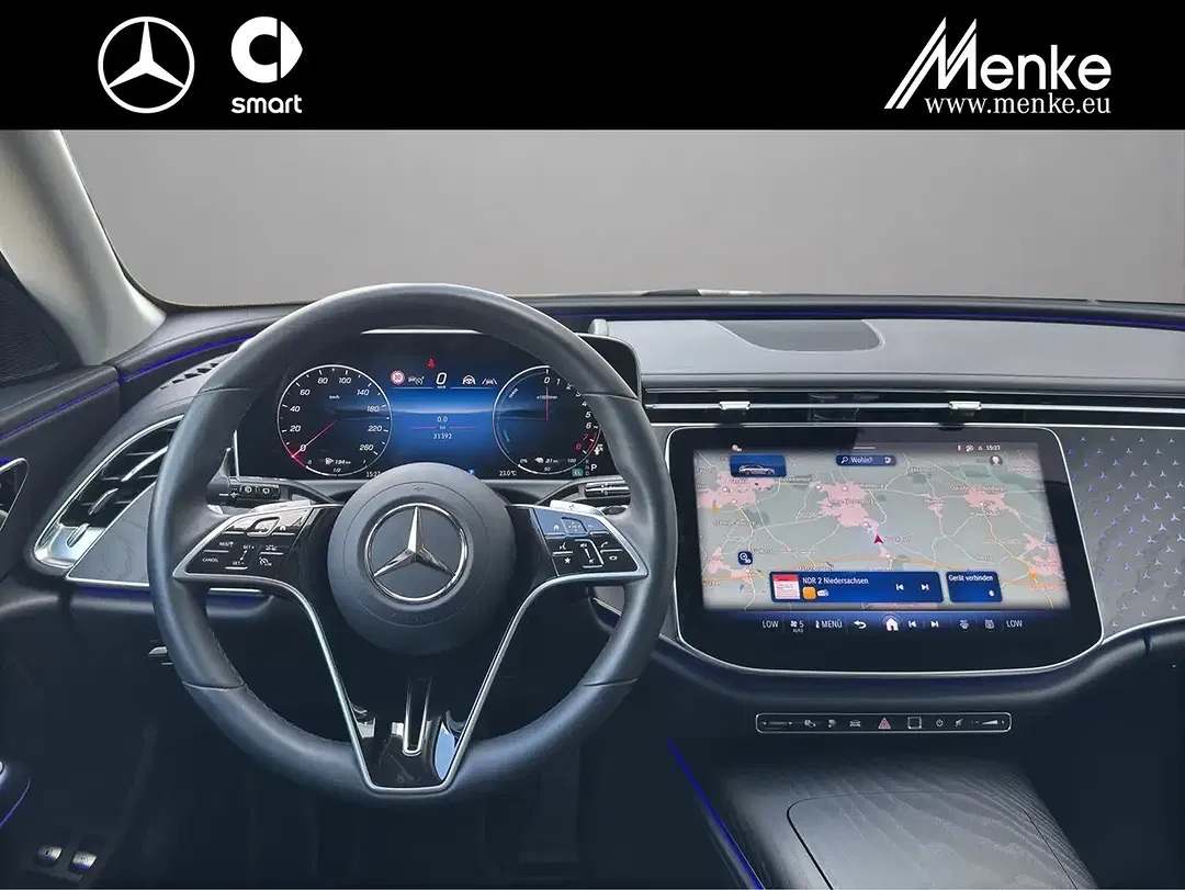 Mercedes-Benz E 300 - Thumbnail 12