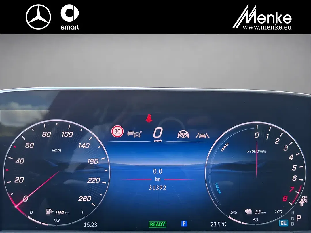 Mercedes-Benz E 300 - Thumbnail 13