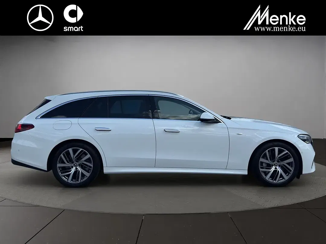 Mercedes-Benz E 300 - Thumbnail 4