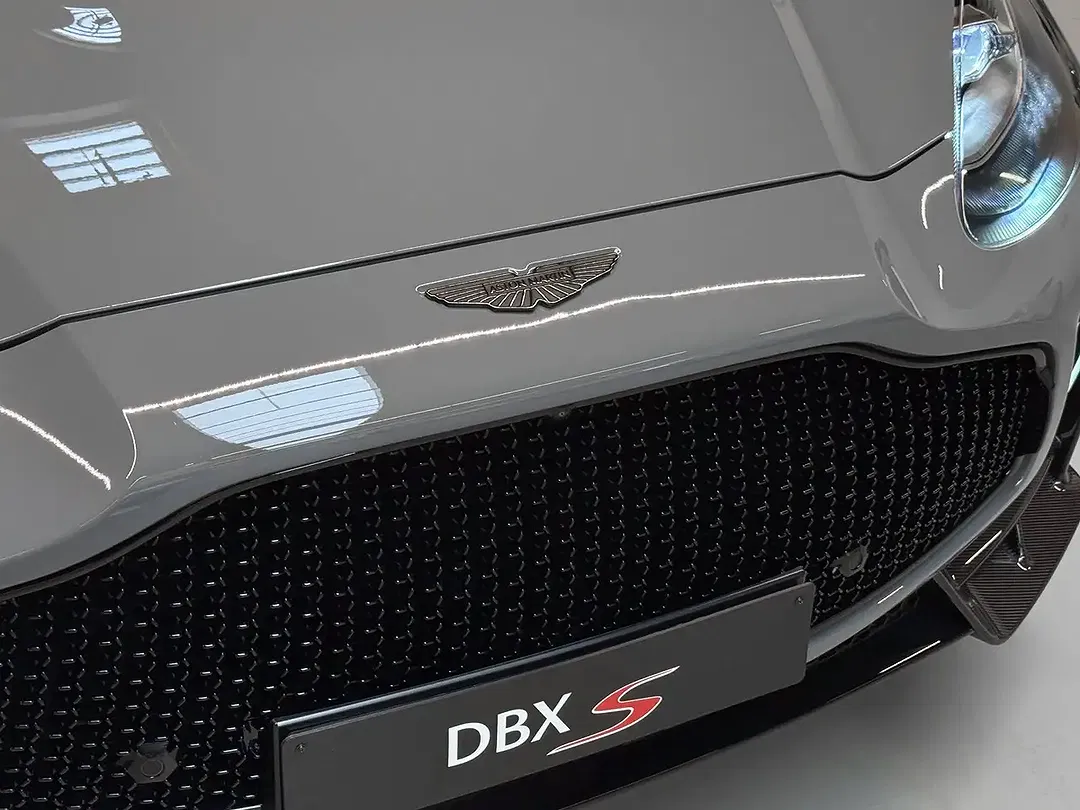 Aston Martin DBX S - Thumbnail 11