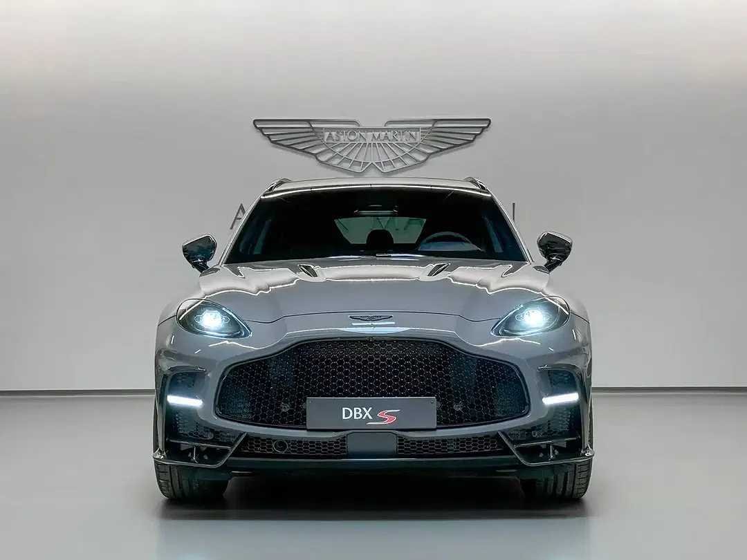 Aston Martin DBX S - Thumbnail 6