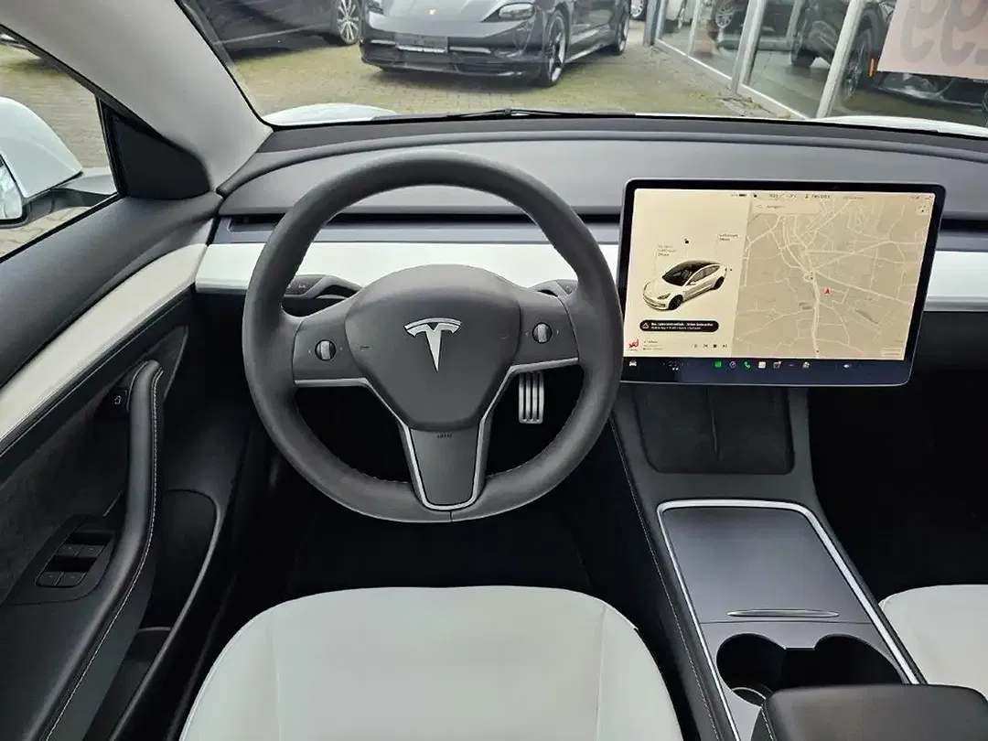 Tesla Model 3 AWD Dual Motor Performance Long Range - Thumbnail 13