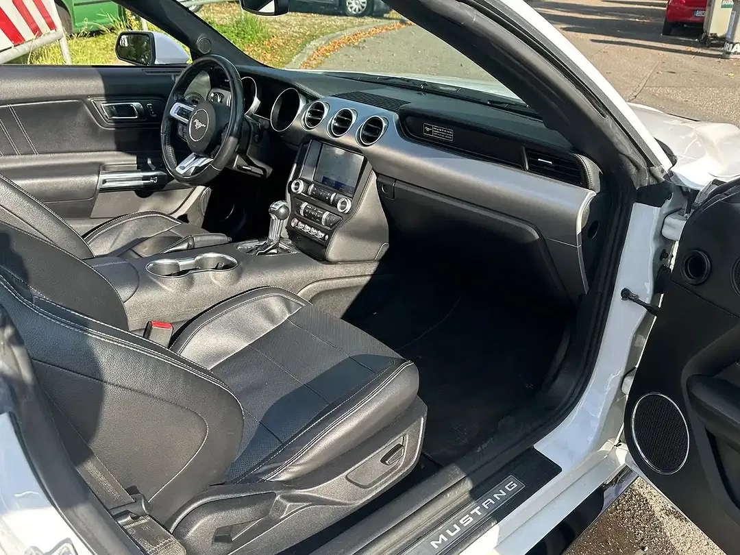 Ford Mustang 5.0 GT - Thumbnail 13