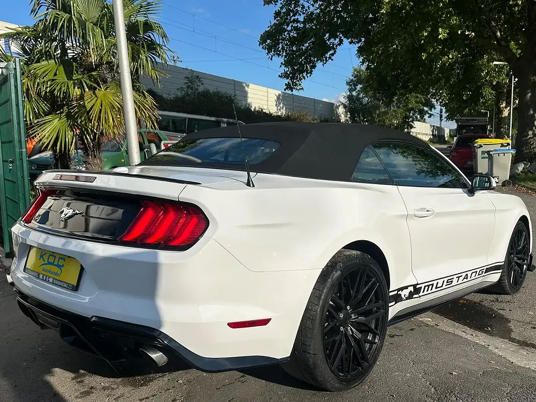 Ford Mustang 5.0 GT - Thumbnail 6