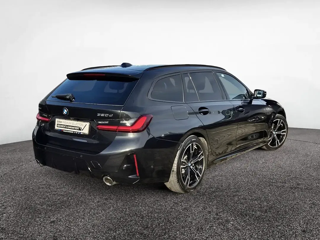 BMW 320 xDrive Touring M Sport - Thumbnail 6