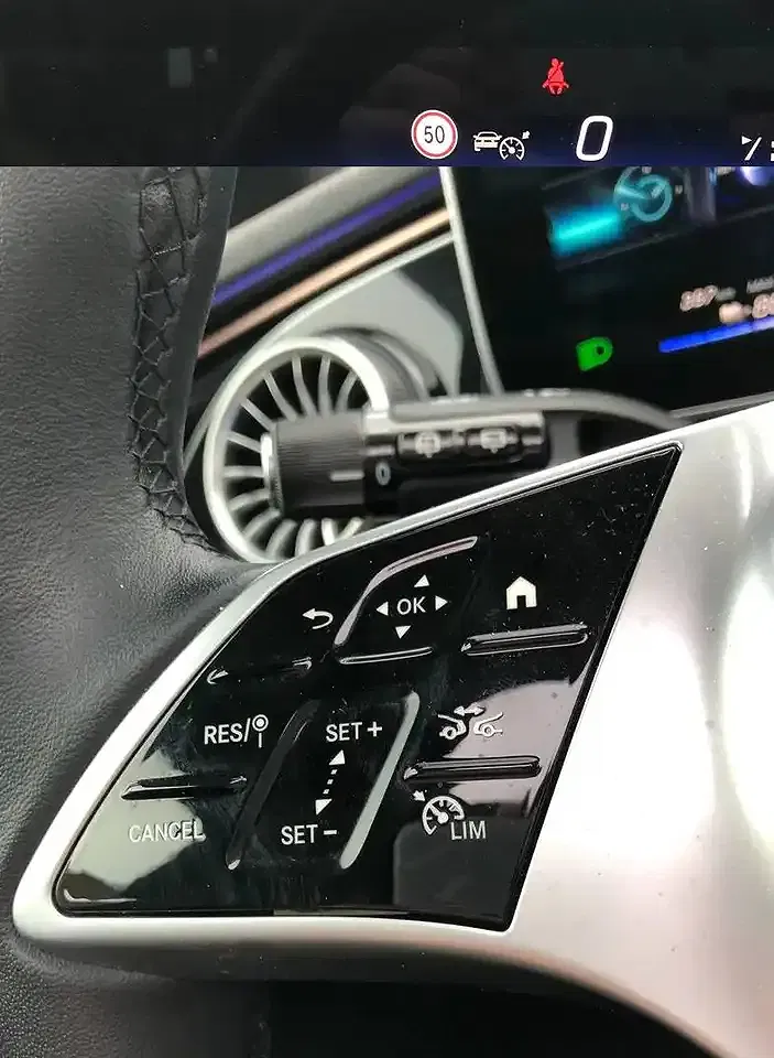 Mercedes-Benz EQE 350 AMG Line - Thumbnail 20
