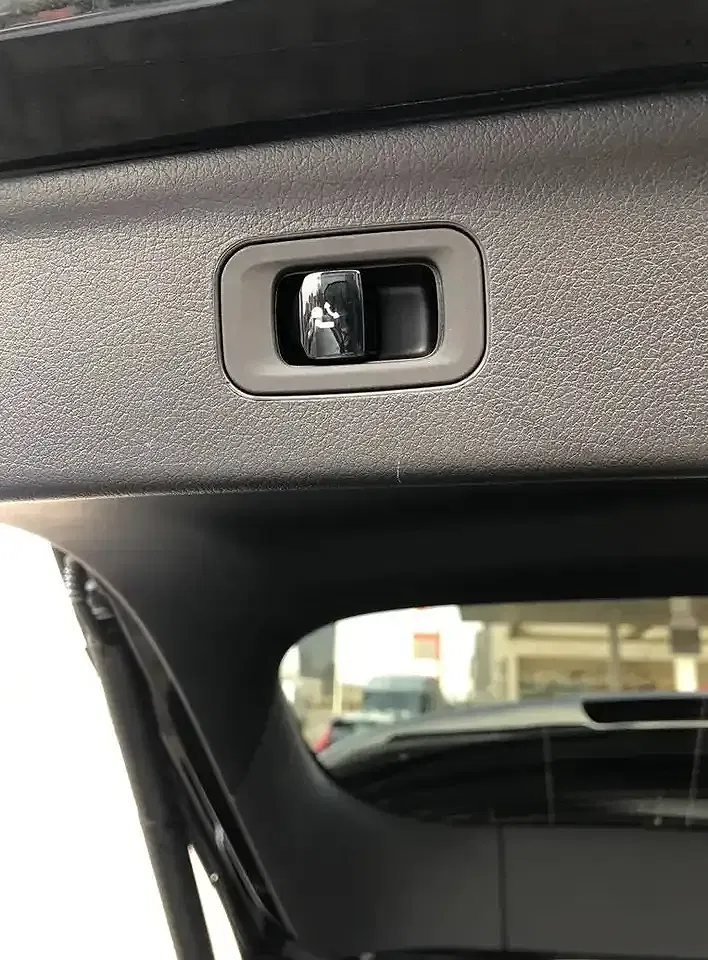 Mercedes-Benz EQE 350 AMG Line - Thumbnail 32