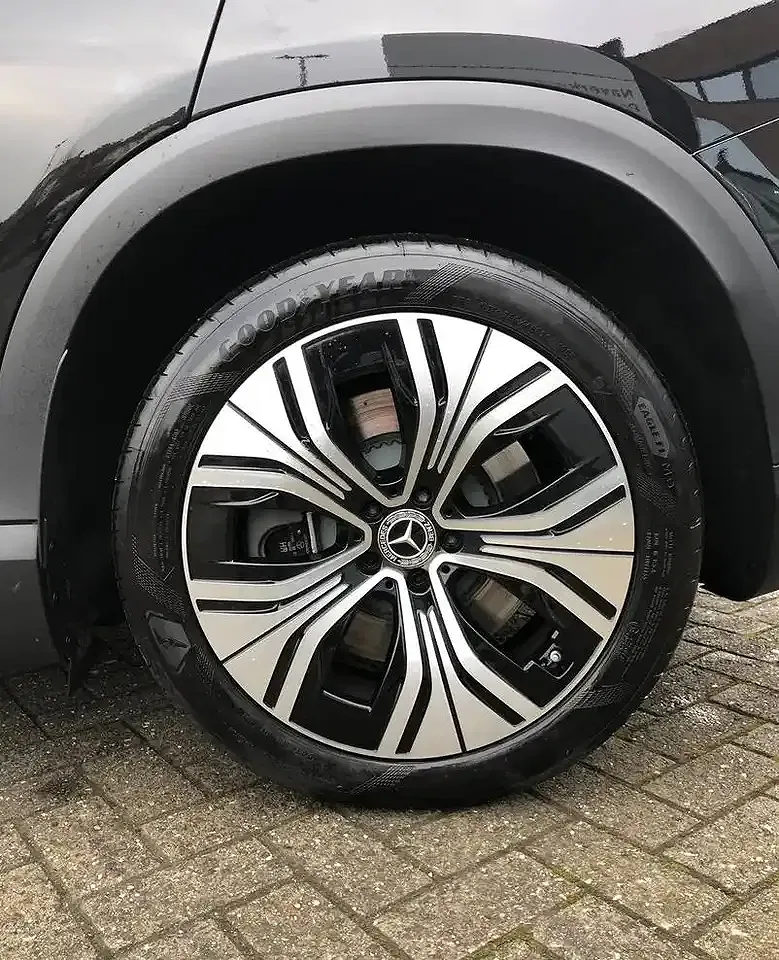 Mercedes-Benz EQE 350 AMG Line - Thumbnail 8