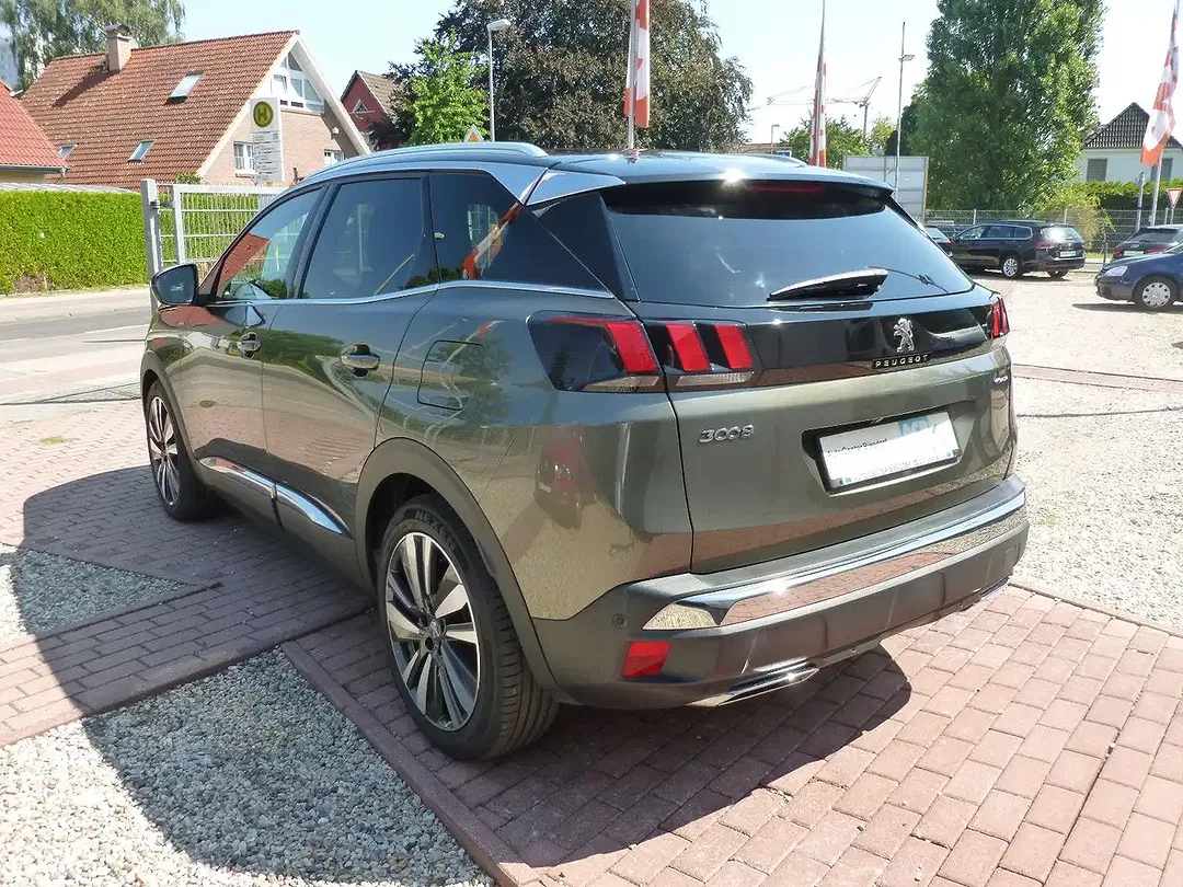 Peugeot 3008 AUT Hybrid4 GT - Thumbnail 5