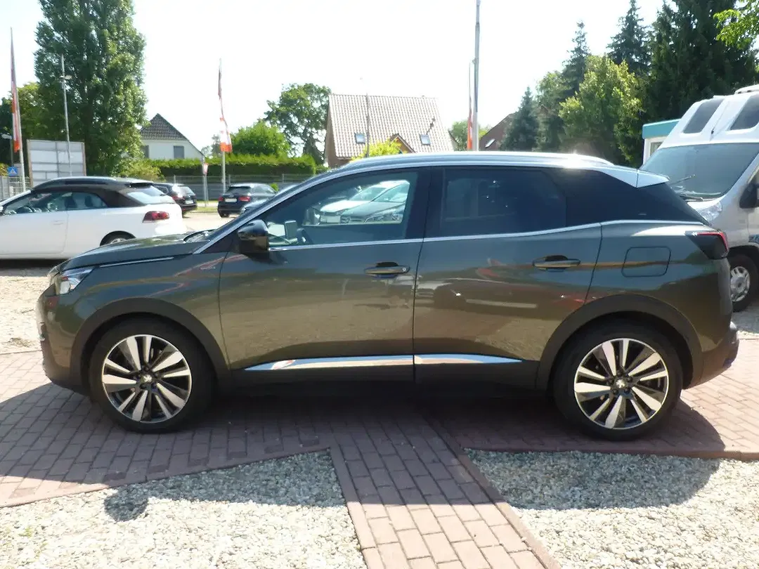 Peugeot 3008 AUT Hybrid4 GT - Thumbnail 6