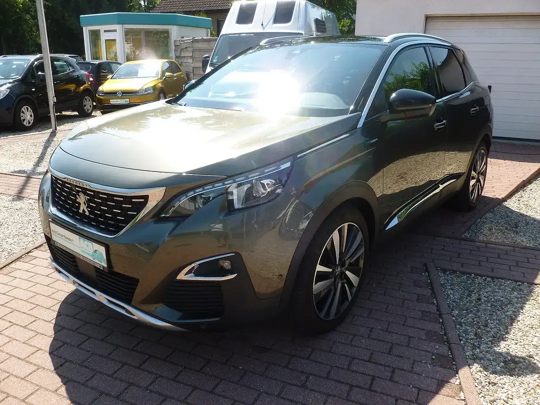 Peugeot 3008 AUT Hybrid4 GT - Thumbnail 7