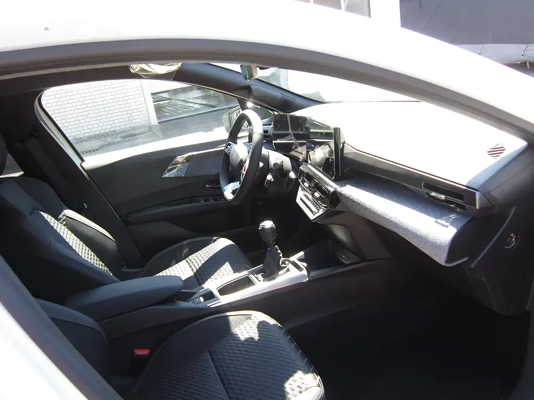 Renault Clio TCe Techno - Thumbnail 4